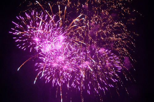 feuerwerk_lila.jpg